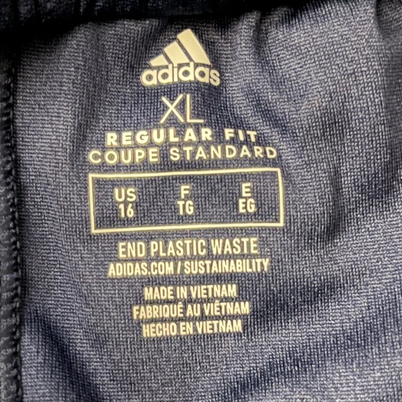 Adidas girls shorts - Picture 4 of 7